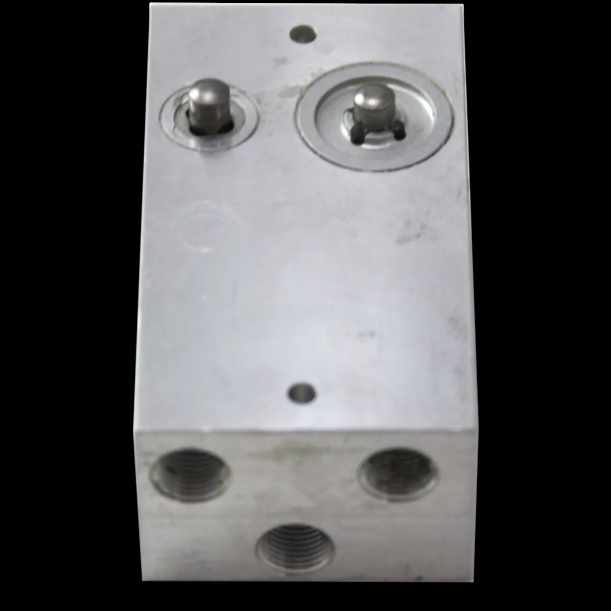 Replacement Interior Valve, 4-Way Maintained, 30 CFM Air Flow, 19 lb Operating Force