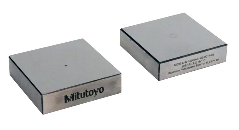 Materiale di riferimento per la durezza, con certificato di calibrazione ISO, 60X60X16 mm, acciaio