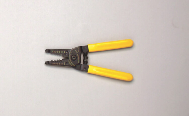 Stripper/Cutter with Locking Clip, 10-20 AWG